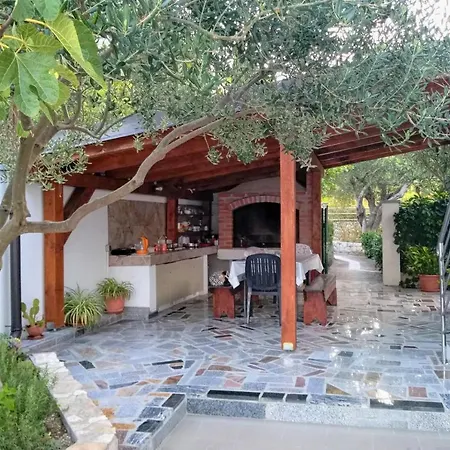 Seaside House For Families With Children Sveti Petar, Biograd - 16177 Feriehus